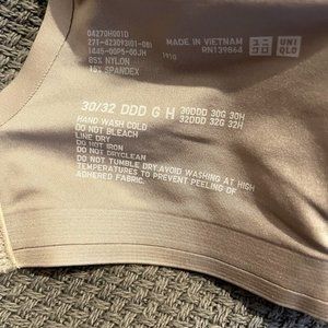 UNIQLO 3D Hold Wireless Bra (30/32 DDD G H)